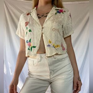 Floral cropped blouse